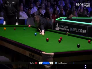 2025斯诺克北爱尔兰公开赛64进32 吴宜泽4-3斯科特·唐纳森 20251019封面图