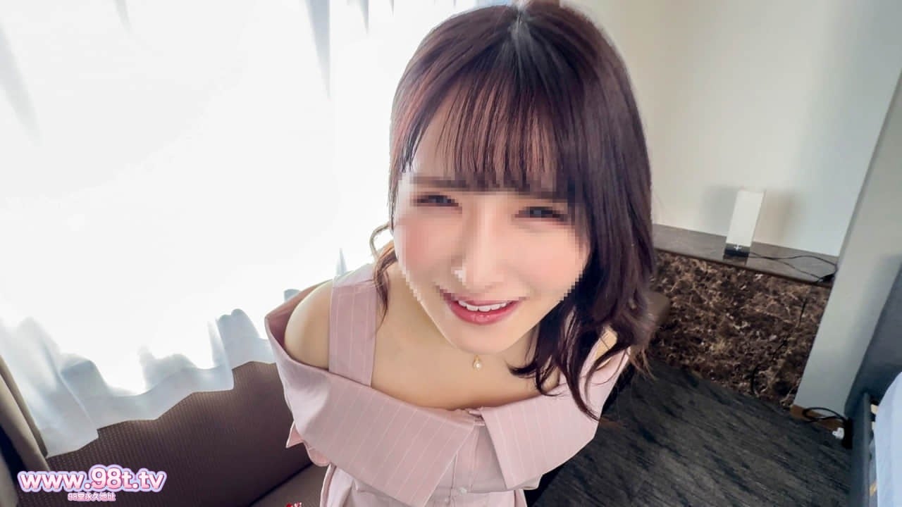 FC2PPV-4804739- 個撮）顔出し♥清楚系美人OL(26)お友達と合流前にデカチンフェラバイトw封面图